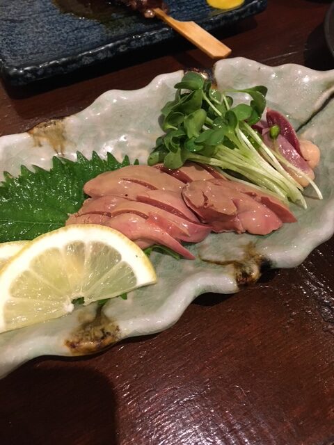 八王子北口居酒屋で鶏刺し