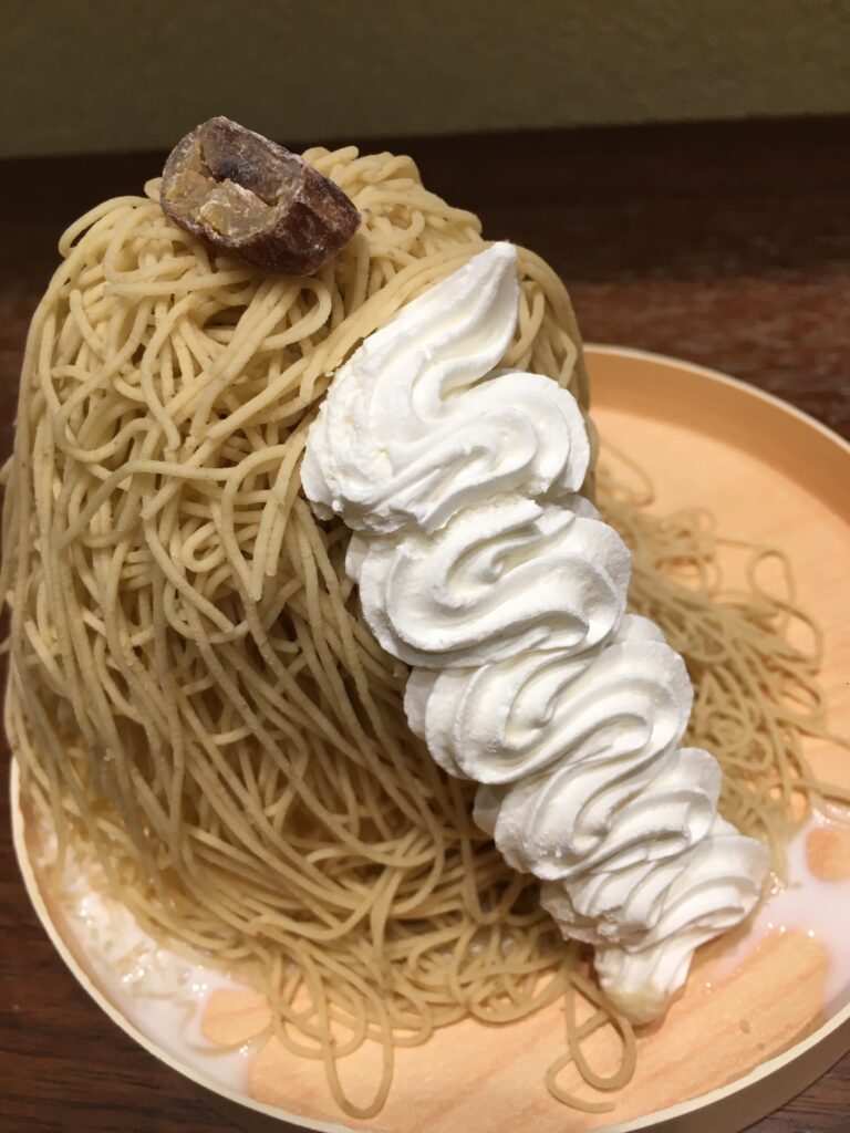傾いたモンブラン 生絞りモンブラン失敗