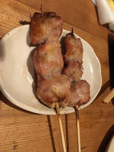 新宿歌舞伎町居酒屋人気店 肉が大きい人気の焼き鳥屋居酒屋