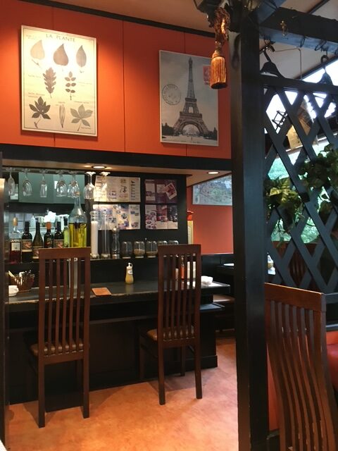 西新宿サラダニース店内写真