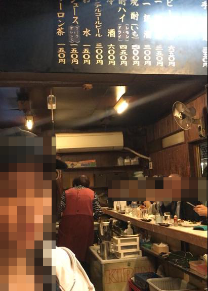 大須の居酒屋焼き鳥角屋の店内写真
