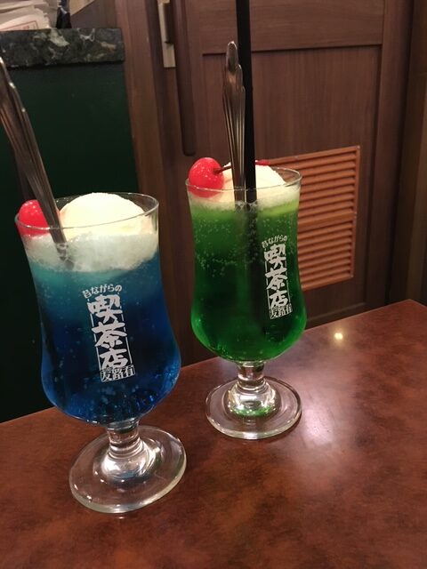 昔ながらの喫茶店メロンクリームソーダ メロンクリームソーダ