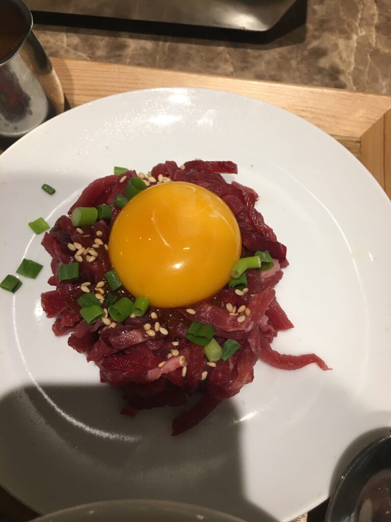 USHIHACHI秋葉原店のランチ生ユッケ