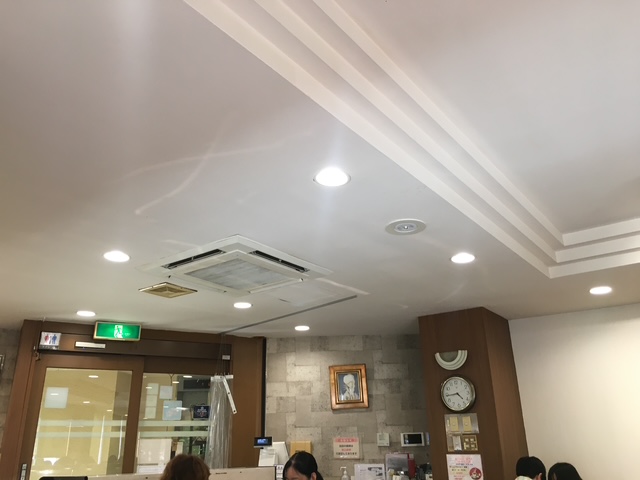 池袋タカセ2階の店内