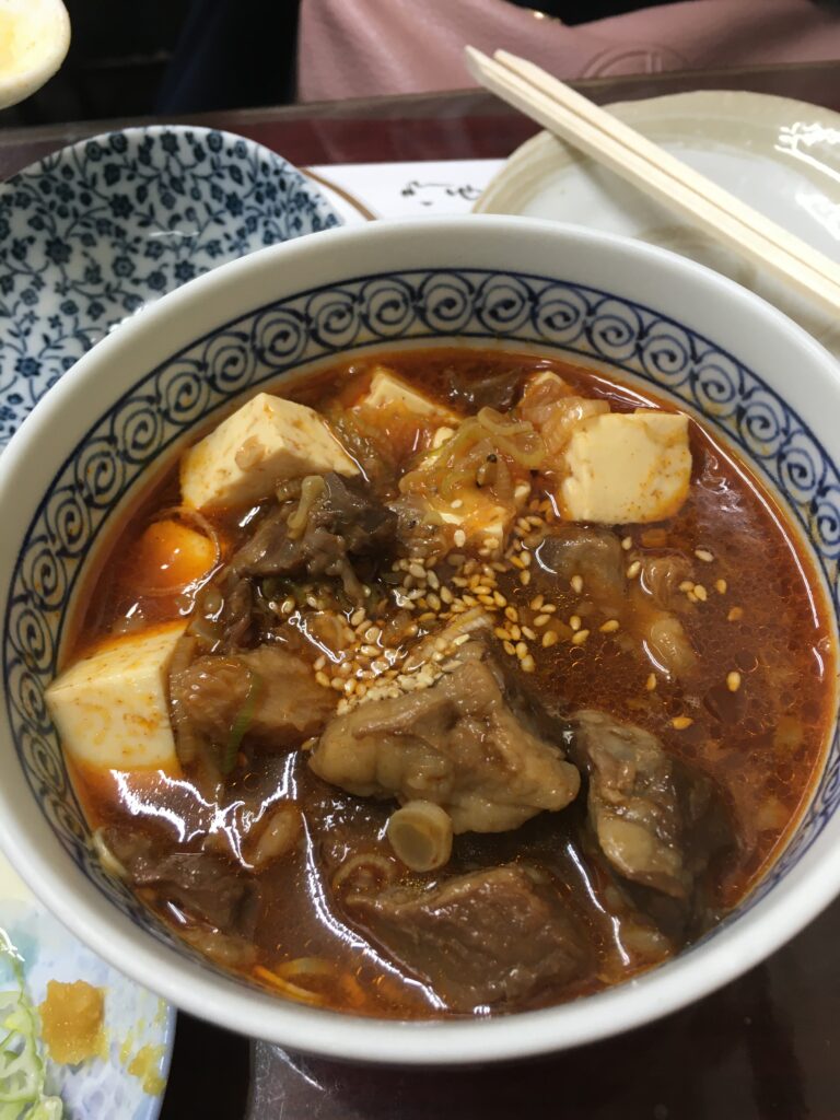 歌舞伎町の萬太郎の煮込み