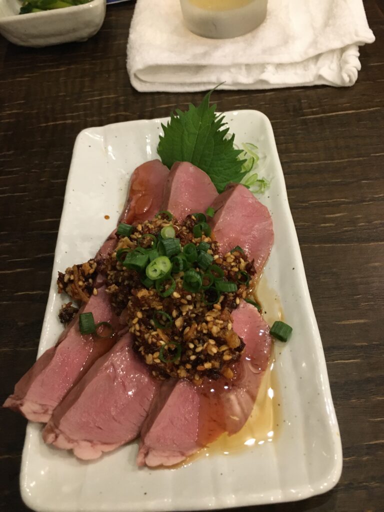八王子の居酒屋 月忠 げっちゅうの生肉刺し
